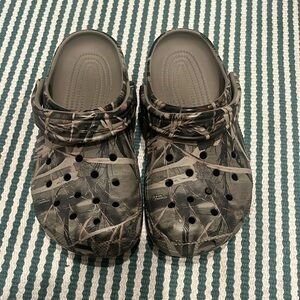 Camo crocs